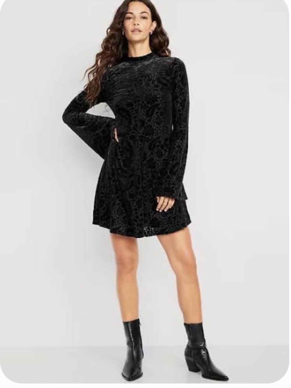 Old Navy Long-Sleeve Velour Mini Dress Black Jack